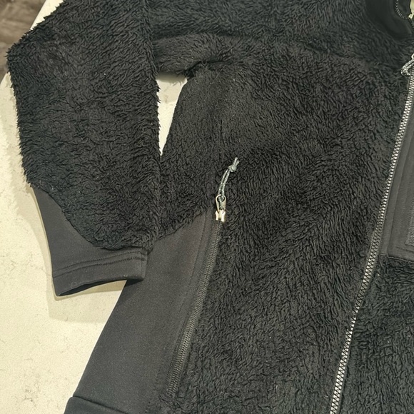 Mountain Hard Wear fleece jacket - Picture 2 of 5